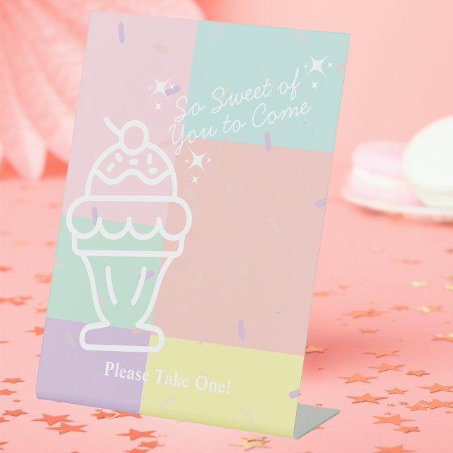 Signe De Table Faveur de la crème glacée rétro (Retro Ice Cream Favor Pedestal Sign)
