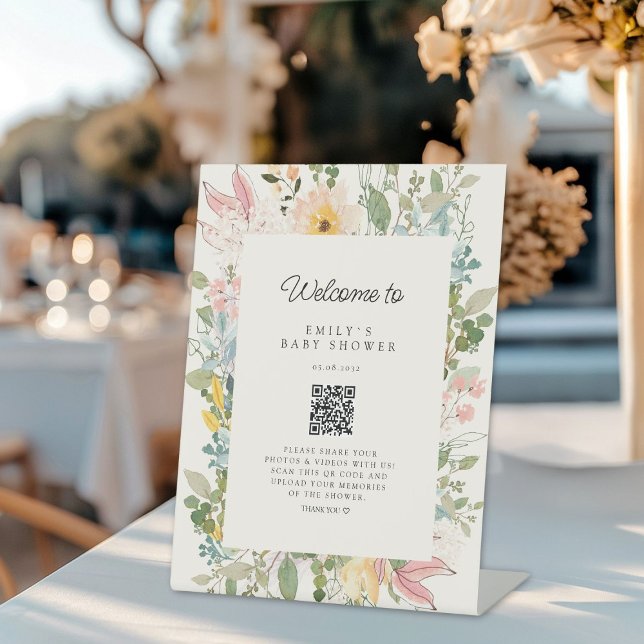 Signe De Table Fleur sauvage Garden Charm Baby shower QR Code (Custom Wildflower Garden Charm Baby Shower QR Code Pedestal Sign, for a Photo Gallery.)
