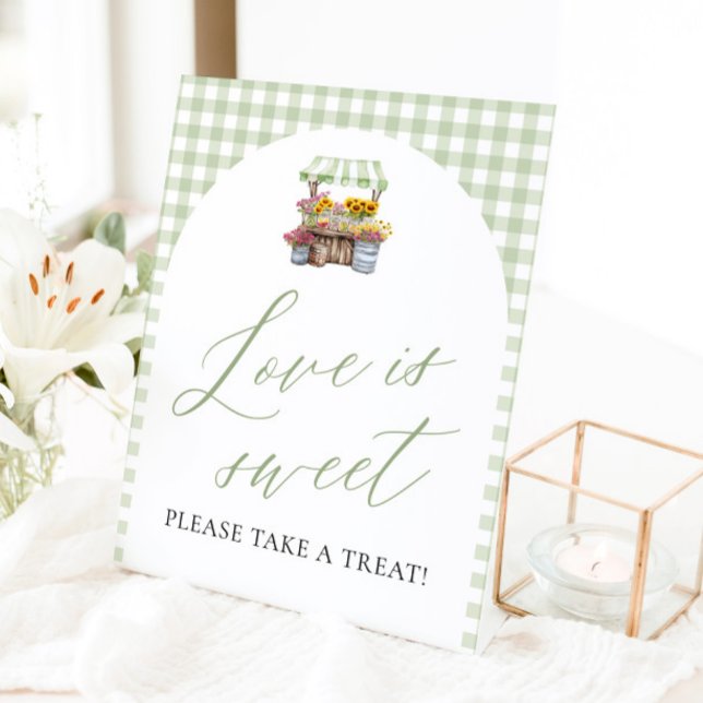 Signe De Table Gingham Vert Fraîchement Du Marché L'amour est Dou (Green Gingham Fresh Off The Market Love is Sweet Pedestal Sign)