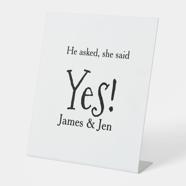 Signe De Table He asked she said yes engagement party name simple (Recto)