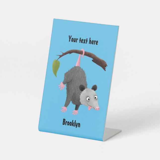 Signe De Table Joli opossum accroché à la branche dessin animé (Recto)