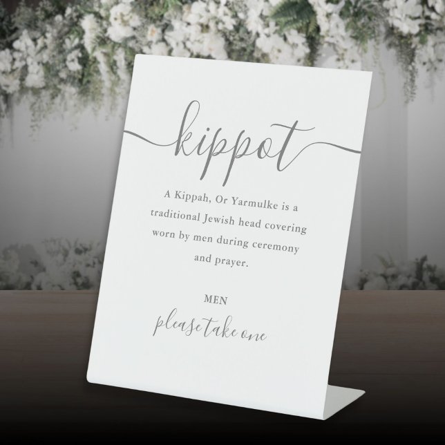 Signe De Table Kippot Mariage juif gris Script Yarmulke (Gray Jewish Wedding Kippot Script Yarmulke Pedestal Sign)