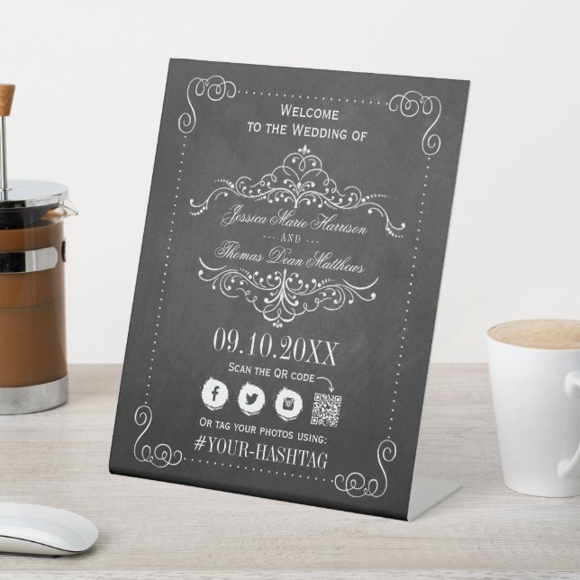 Signe De Table La collection de mariage Ornate Chalkboard (In SItu)