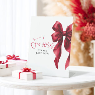 Signe De Table La Fête des mariées de Bow rouge foncé favorise