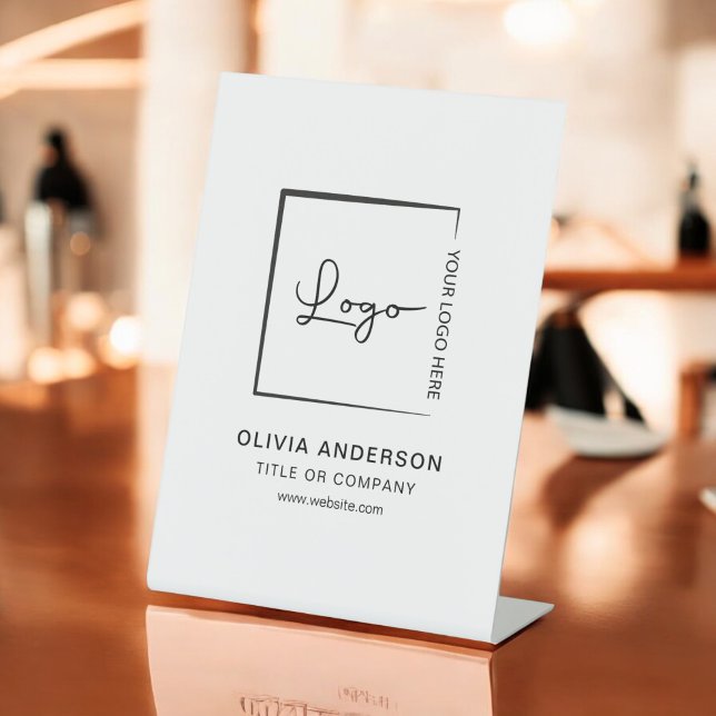 Signe De Table Logo professionnel minimaliste (Créateur téléchargé)