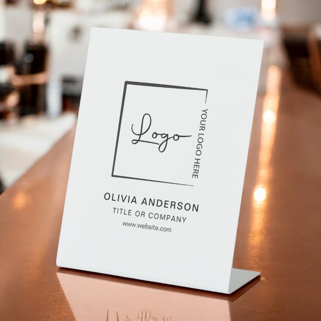 Signe De Table Logo professionnel minimaliste (Créateur téléchargé)