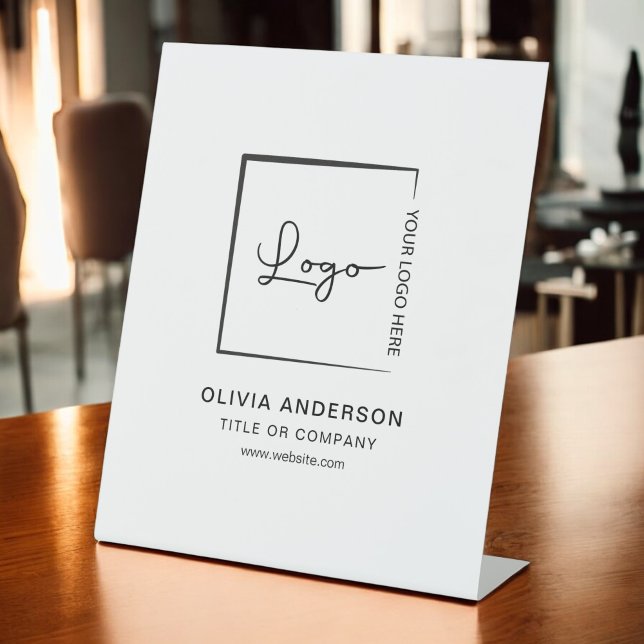Signe De Table Logo professionnel minimaliste (Créateur téléchargé)