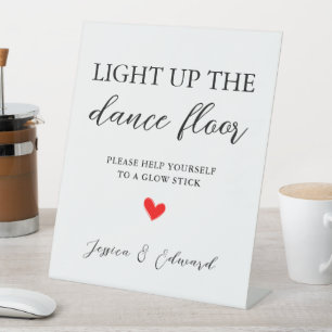 Signe De Table Lumière Sur Le Sol De Danse Minimaliste Blanc Noir