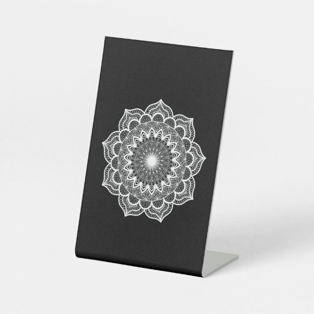 Signe De Table Mandala blanc sur fond noir (Recto)