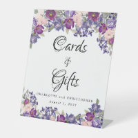 Mariage de cartes et cadeaux floraux rose pourpre