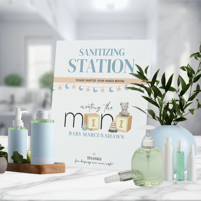 Signe De Table Meet The Mini Blue Sanitizing Station Sign (Créateur téléchargé)