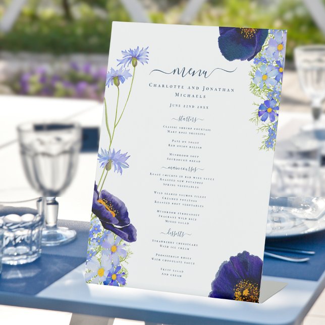 Signe De Table Menu Mariage bleu Fleur sauvage moderne (Modern blue summer floral wedding reception menu with elegant typography & watercolor wildflowers )