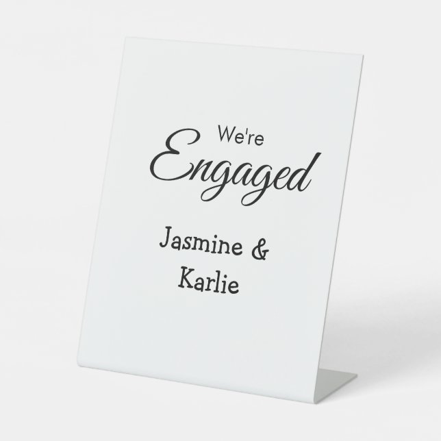 Signe De Table Nous sommes un couple fiancé nom romantique simple (Recto)