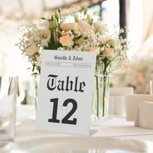 Signe De Table Numéro de table de mariage de journal nostalgique (Nostalgic Newspaper Wedding Table Sign)