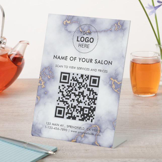 Signe De Table Paillettes dorées sur code QR d'affaires de salon  (In SItu)