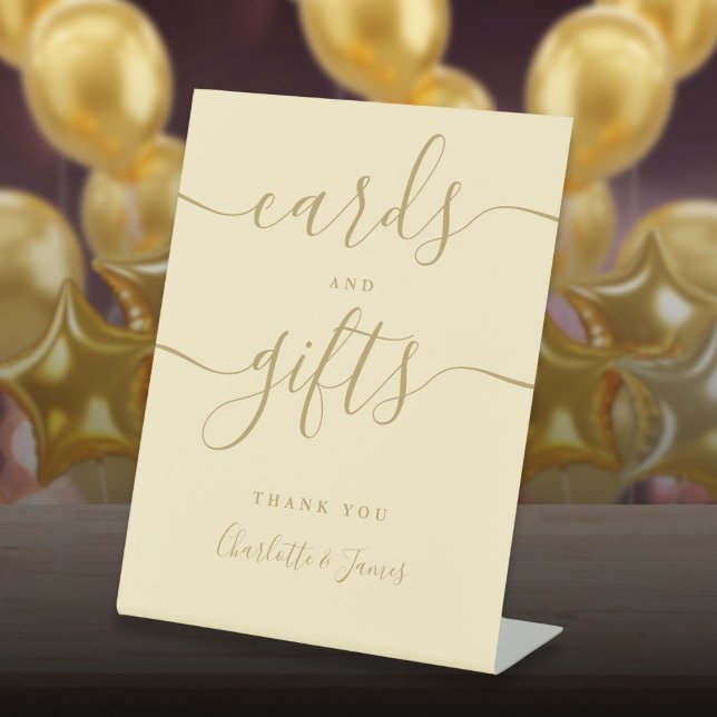 Signe De Table Papier-Coupe Jaune Signature Cartes Et Cadeaux (Buttercup Yellow Signature Script Cards And Gifts Pedestal Sign)