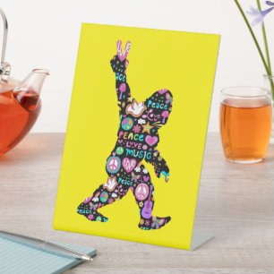 Signe De Table Peace Love Bigfoot Hippie Funny Bigfoot Lover