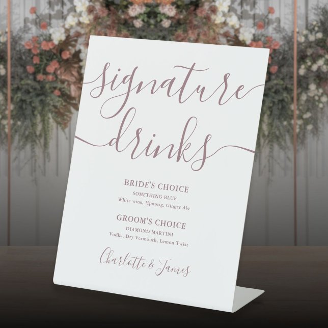 Signe De Table Pied de boisson de signature de mariage de script  (Mauve Script Wedding Signature Drinks Pedesta Pedestal Sign)