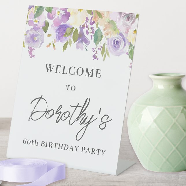 Signe De Table Purple Rose Floral 60e anniversaire Bienvenue (There are many more matching party supplies. Message me for help finding them.)