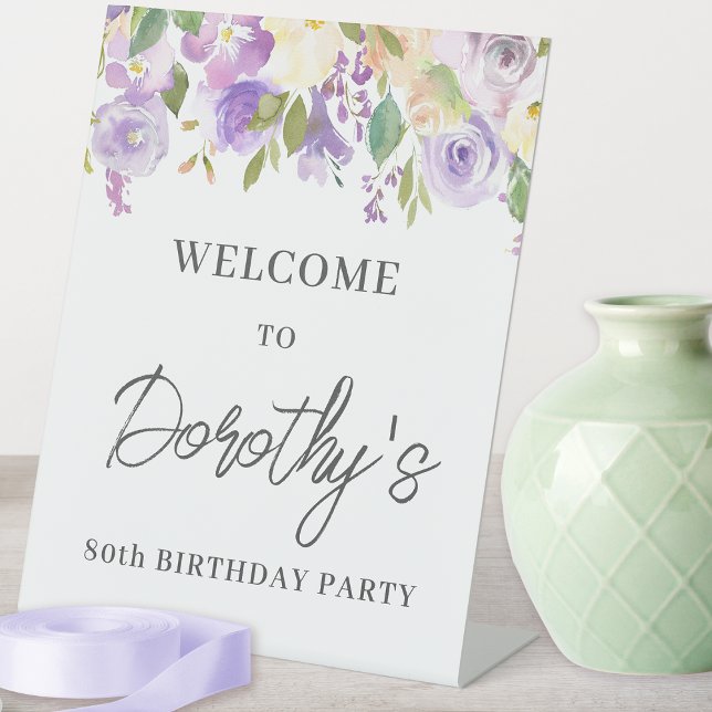 Signe De Table Purple Rose Floral 80e anniversaire Bienvenue (Message me if you need to matching party supplies. Napkins, paper plates, balloons etc. )
