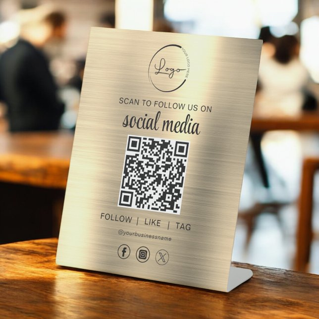 Signe De Table QR Code Gold Scan To Follow Us on Social Network (Créateur téléchargé)