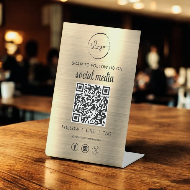 Signe De Table QR Code Gold Scan To Follow Us on Social Network (Créateur téléchargé)