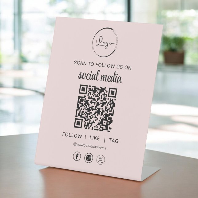 Signe De Table QR Code Pink Scan To Follow Us on Social Network (Créateur téléchargé)