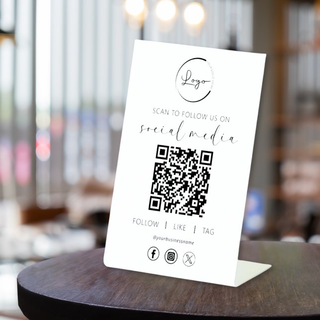 Signe De Table QR Code White Scan To Follow Us on Social Network (Créateur téléchargé)