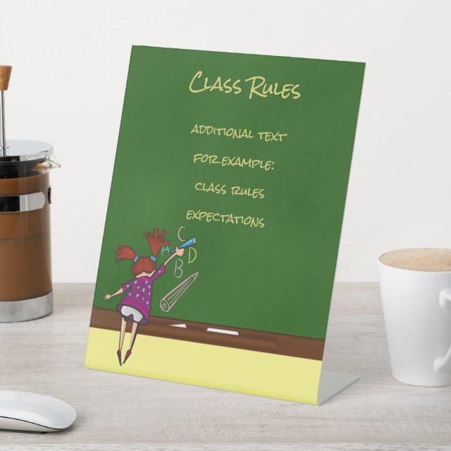 Signe De Table Retourner à l'école Chalkboard avec une fille (In SItu)