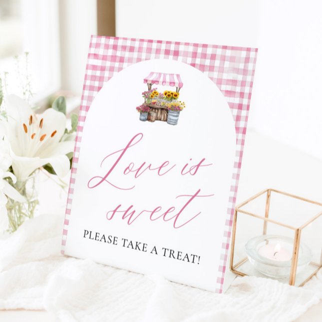 Signe De Table Rose Gingham Fraîchement sortie du marché L'amour  (Watercolor Pink Gingham Fresh Off The Market Love is Sweet Sign)