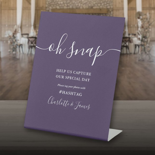 Signe De Table Script de signature violet Oh Mariage Snap (Purple Signature Script Oh Snap Wedding Pedestal Sign)
