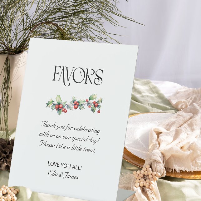 Signe De Table Symbole du mariage d'hiver Holly et Berries Favors (Favors Table Sign from the Holly Bells Wedding Collection by Darling & May)