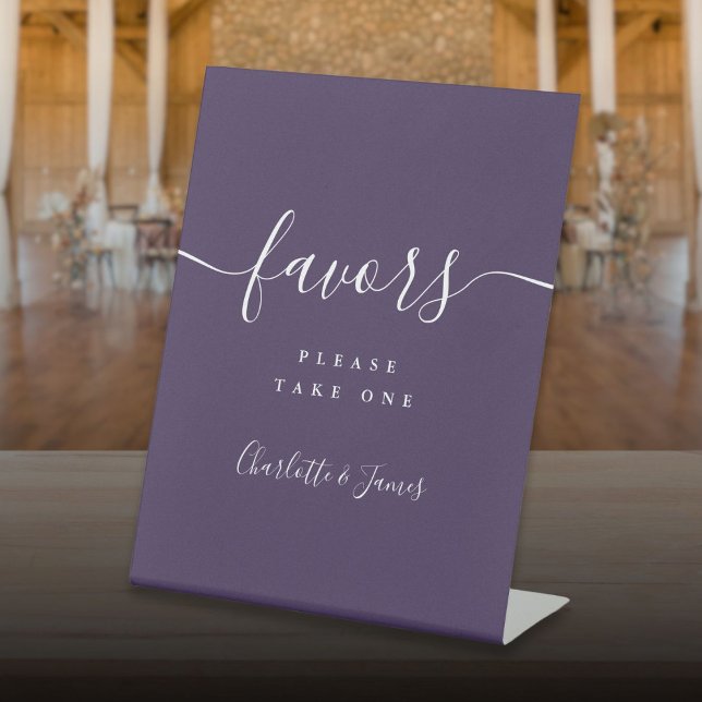 Signe De Table Table de faveurs de mariage à l'écriture moderne v (Purple Modern Script Wedding Favours Table Pedestal Sign)