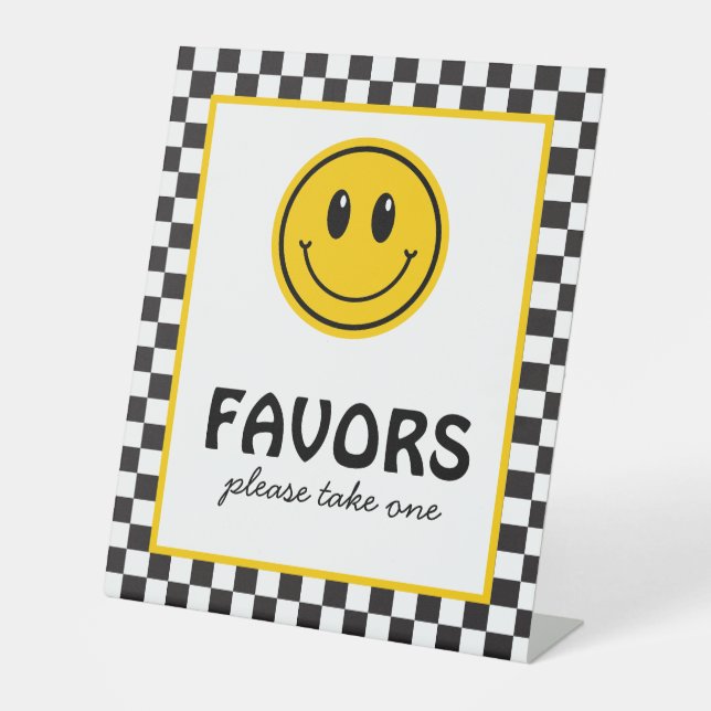 Signe De Table Un joyeux Mec Sourire Face Faveurs (Recto)