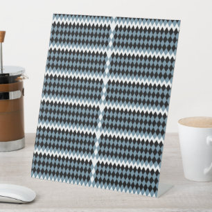 Signe De Table une à damiers noire et blanche avec un b blanc