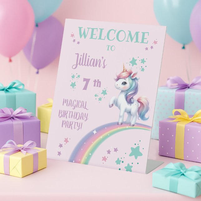 Signe De Table Unicorn Magical Birthday Party Affiche de bienvenu (Unicorn Magical Birthday Party Table Top Welcome Sign)