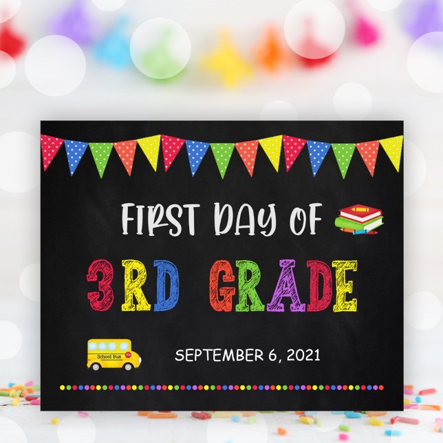 Signe du premier jour de l'école | Poster de 3e an (First Day Of School Sign | 3rd Grade Poster)
