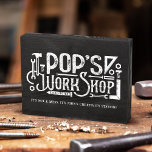 Signe En Bois Atelier Pop's King of the Tools Fun Fête des pères<br><div class="desc">Êtes-vous prêt à couronner le champion de l'atelier cette Fête des pères? Notre joyeux panneau en bois Roi de l'Atelier est ici pour célébrer le Roi des Outils avec un cadeau qui résonnera dans le coeur du père de chaque homme de main. Design caractéristiques "Pop's Workshop" conçu dans un design...</div>