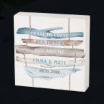 Signe En Bois Bois d'hiver côtier sur mesure, d'un océan à l'aut<br><div class="desc">Ajoutez vos propres noms et date à ce magnifique panneau en bois flotté aquarelle, ou changez toutes les sections de texte à tout message que vous voulez! Signez avec des pièces de bois flotté d'aquarelle exquise reliées par une corde dans des tons turquoise, bleu, blanc et marron attrayants. Ambiance rustique...</div>