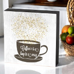 Signe En Bois Citation de la coupe de café Boîte en bois Brown<br><div class="desc">Coffee Wood Sign for Kitchen,  Coffee Bar,  Café,  Cafétéria,  Salle à manger,  Café Shop avec citation Coffee is a Hug in a Mug on distressed white wood | Si vous souhaitez ajouter votre propre texte ou modifier la couleur de l'arrière - plan,  utilisez l'option modifier la conception.</div>