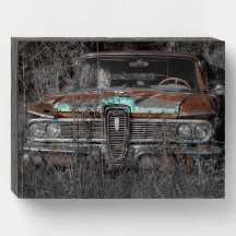 Ford Edsel abandonné
