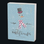 Signe En Bois Magic and Wonder Christmas Snowman Blue ID440<br><div class="desc">Belle conception minimaliste de l'enseigne de Noël avec un bonhomme de neige stylisé sur un arrière - plan bleu cadet parsemé de flocons de neige et d'étoiles. La typographie élégante de 'Magic and Wonder' complète le design. Ajoutez votre nom pour personnaliser en utilisant le modèle fourni. Recherchez ID440 pour voir...</div>