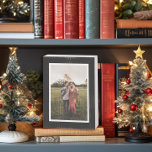 Signe En Bois Photo préférée rustique Noir<br><div class="desc">Customisez avec votre propre photo ; customisez la couleur sur les images de l'espace réservé face par https://unsplash.com/@jessicarockowitz</div>