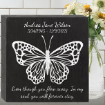 Signe En Bois Style de tableau de bord fermier en papillon mémoi<br><div class="desc">Utilisez l'expression existante ou changez votre phrase ou votre citation préférée pour ajouter à l'attention de ce souvenir. Cherchez ceux que vous avez aimés et perdus ou donnez-le comme cadeau pour aider les autres à guérir en temps de perte. Le nom, la date et l'expression sont personnalisables. Le design inclut...</div>