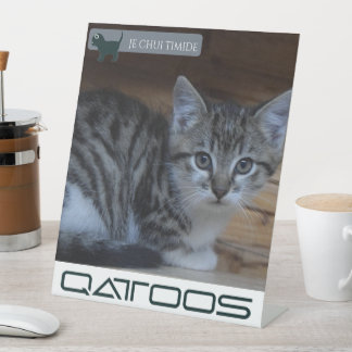 SIGNE PÉDESTAL QATTOOS