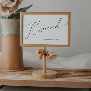 Signe réservé de script minimaliste lunaire