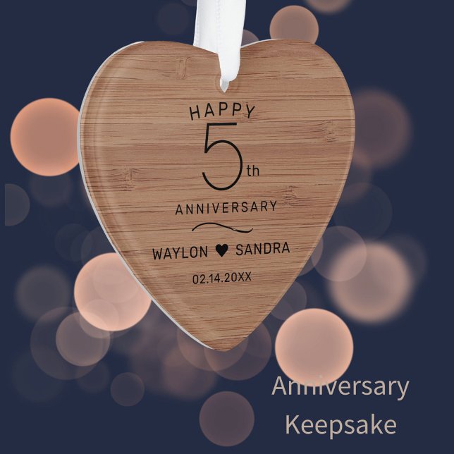 Simple 5e anniversaire de Mariage cadeau en bois (Bamboo wood look for 5th wedding anniversary milestone keepsake.)