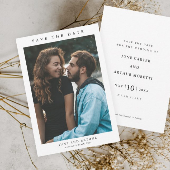 Simple budget photo mariage Enregistrer la date (Simple typographic budget photo wedding save the date.)