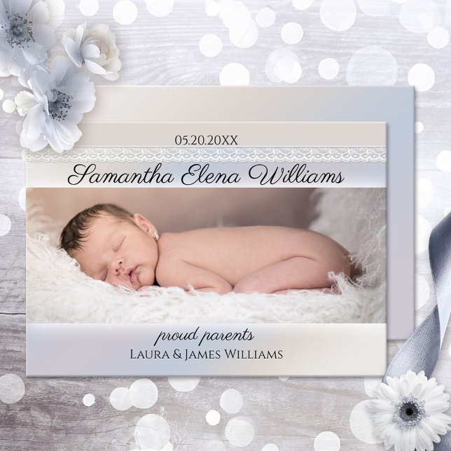 Simple Elegant Baby Photo Faire-part de naissance (Elegant Baby Birth Announcement card featuring a photo of your newborn on a pastel design with lace)