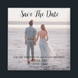 Simple Elegant Mariage photo moderne Whimsy Magnet<br><div class="desc">Simple,  élégant,  noir et blanc,  Mariage photo moderne,  Save the Date aimant. Vous pouvez le personnaliser avec vos détails.</div>